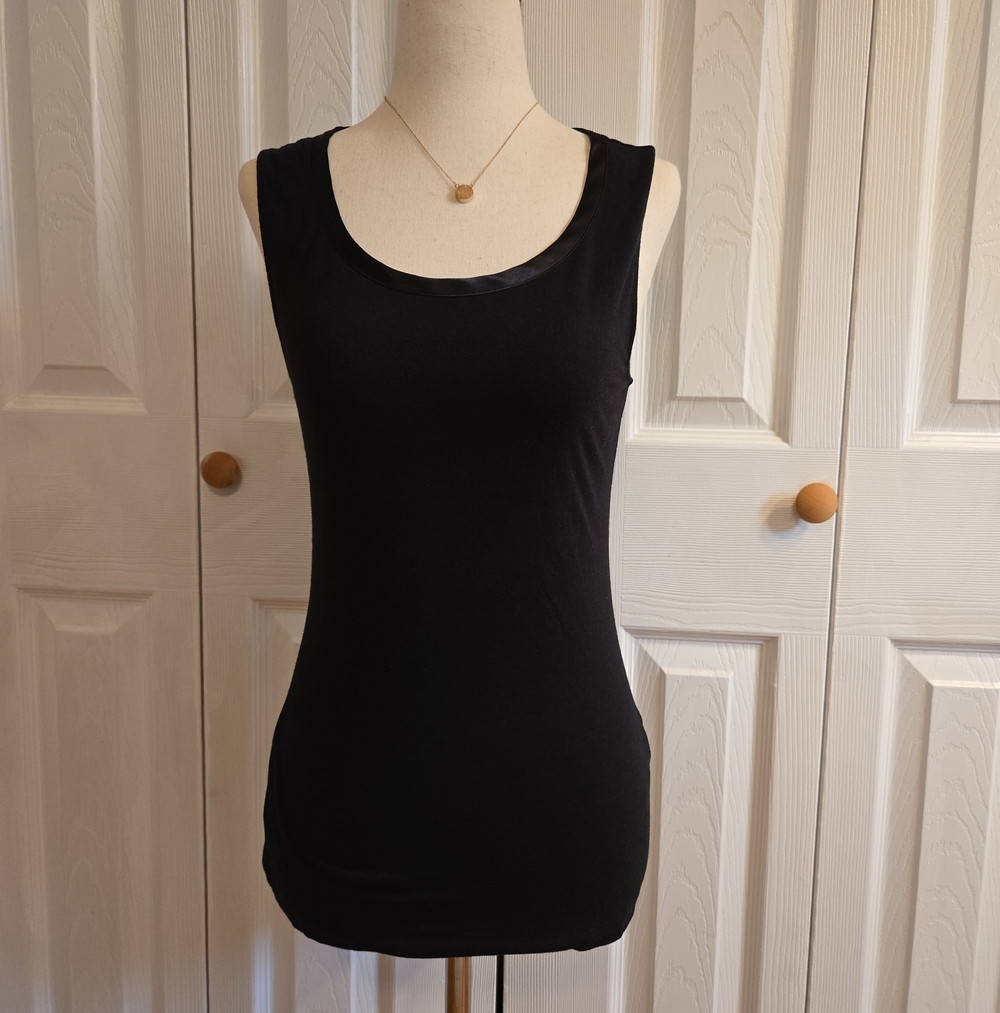 Banana Republic Black Scoop Neck Tank Top